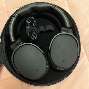 Skullcandy Wireless Noise Cancelling Headphones